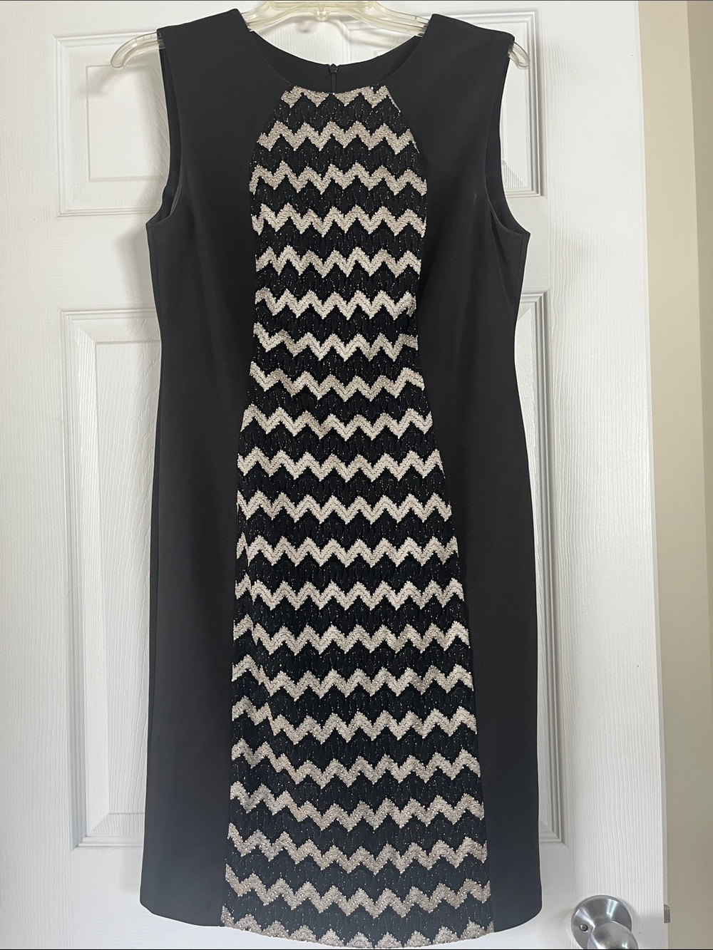R & M Richards Black Dress with Silver Zigzag Sequin Panel - Picture 1 of 2